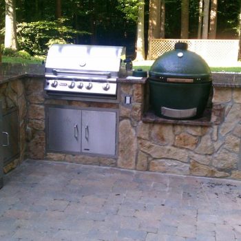 Custom outdoor kitchen setup with Bull Built-in and Big Green Egg BBQs from The Recreational Warehouse Southwest Florida's Leading Warehouse for Spas, Hot Tubs, Pool Heaters, Pool Supplies, Outdoor Kitchens and more!